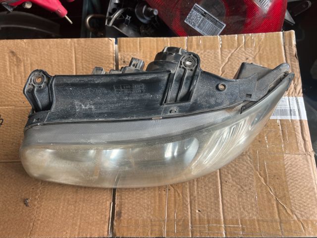 bontott HYUNDAI MATRIX Bal Fényszóró
