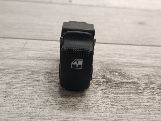 bontott HYUNDAI MATRIX Bal hátsó Ablakemelő Kapcsoló