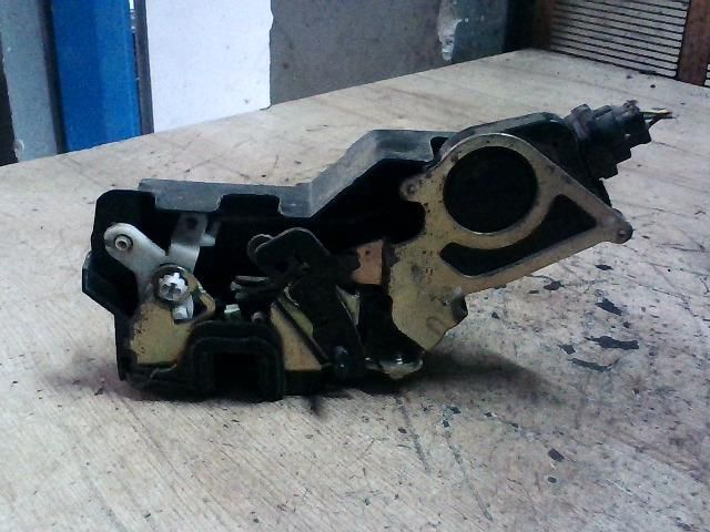 bontott HYUNDAI MATRIX Bal hátsó Ajtózár