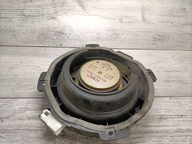 bontott HYUNDAI MATRIX Bal hátsó Hangszóró