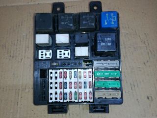 bontott HYUNDAI MATRIX Biztosítéktábla Utastér