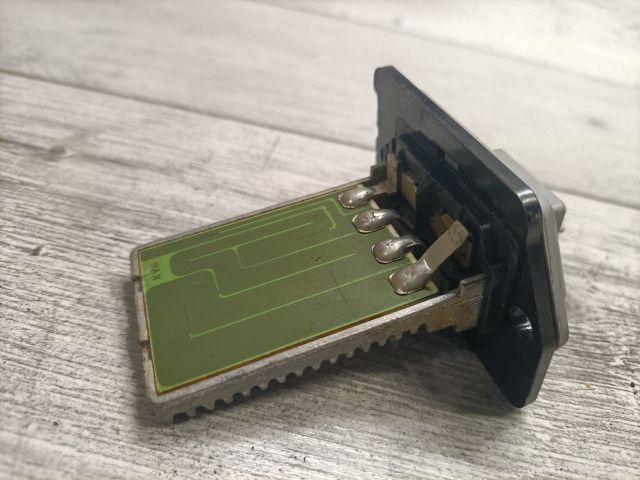 bontott HYUNDAI MATRIX Előtét Ellenállás Fűtőmotor