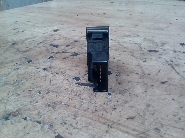 bontott HYUNDAI MATRIX Hátsó Ködzárófény Kapcsoló