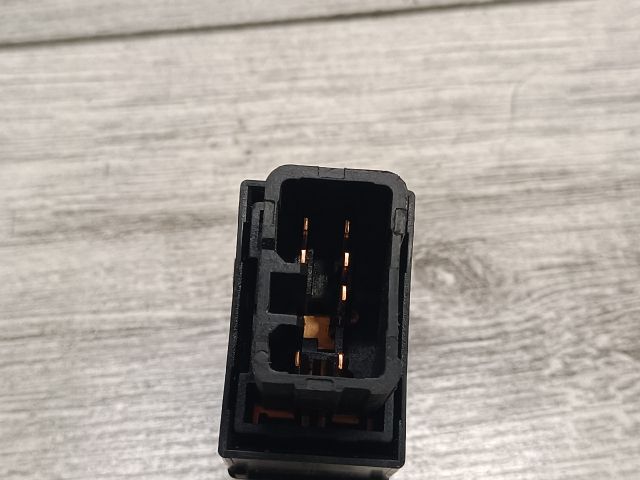 bontott HYUNDAI MATRIX Jobb első Ablakemelő Kapcsoló