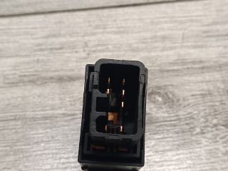 bontott HYUNDAI MATRIX Jobb első Ablakemelő Kapcsoló