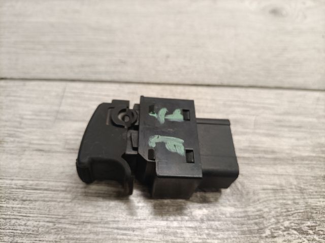 bontott HYUNDAI MATRIX Jobb első Ablakemelő Kapcsoló