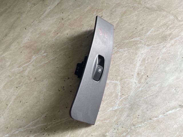 bontott HYUNDAI MATRIX Jobb első Ablakemelő Kapcsoló