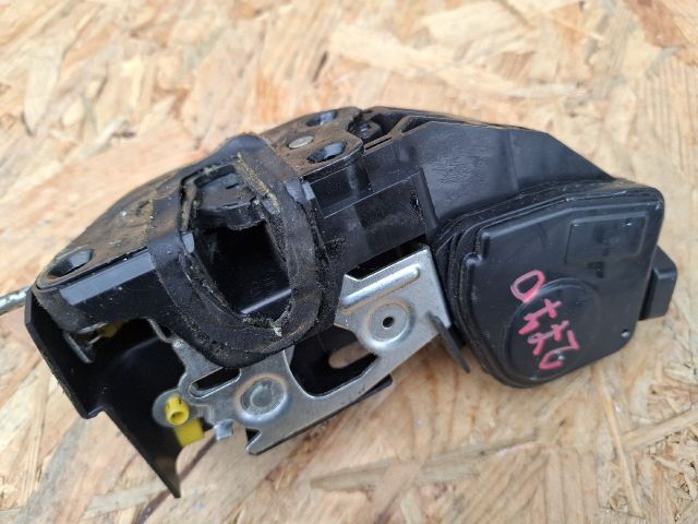 bontott HYUNDAI MATRIX Jobb első Ajtózár