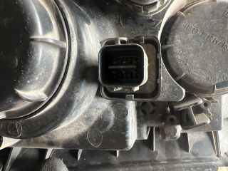 bontott HYUNDAI MATRIX Jobb Fényszóró