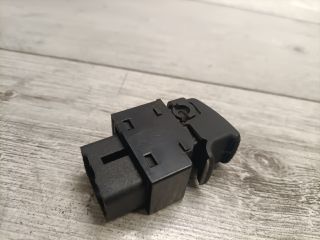 bontott HYUNDAI MATRIX Jobb hátsó Ablakemelő Kapcsoló