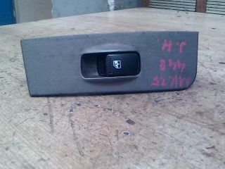 bontott HYUNDAI MATRIX Jobb hátsó Ablakemelő Kapcsoló