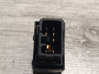 bontott HYUNDAI MATRIX Jobb hátsó Ablakemelő Kapcsoló