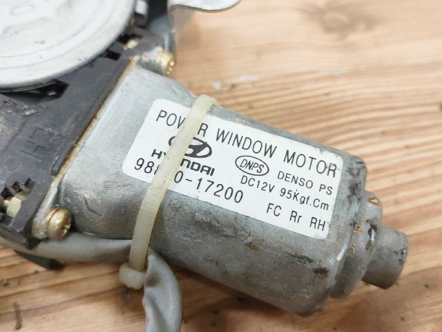 bontott HYUNDAI MATRIX Jobb hátsó Ablakemelő Szerkezet (Elektromos)