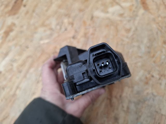 bontott HYUNDAI MATRIX Jobb hátsó Ajtózár