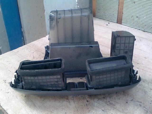 bontott HYUNDAI MATRIX Középkonzol Keret