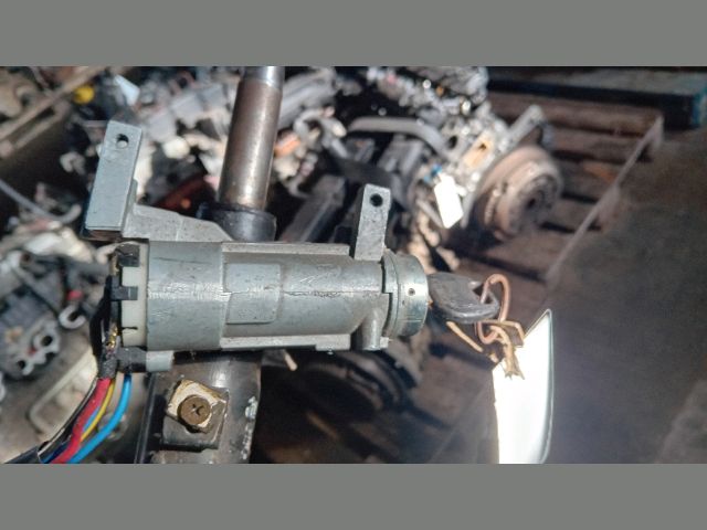 bontott HYUNDAI PONY Gyújtáskapcsoló Házzal