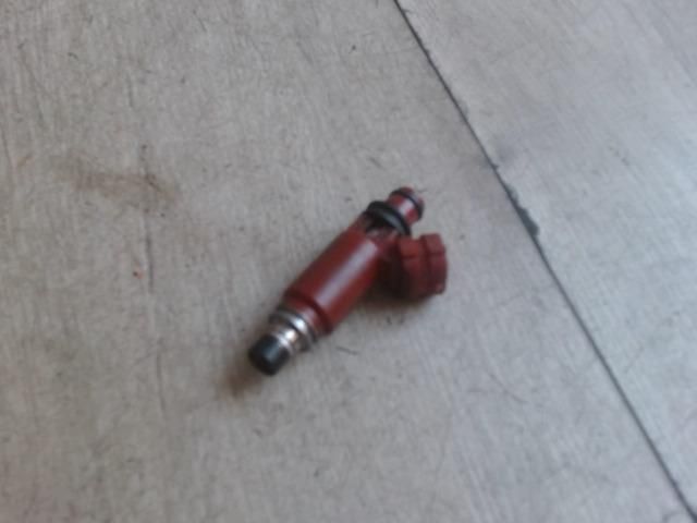 bontott HYUNDAI PONY Porlasztó (1 db)