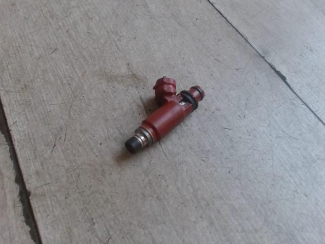 bontott HYUNDAI PONY Porlasztó (1 db)