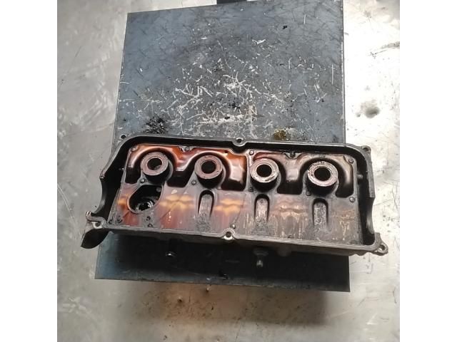 bontott HYUNDAI PONY Szelepfedél