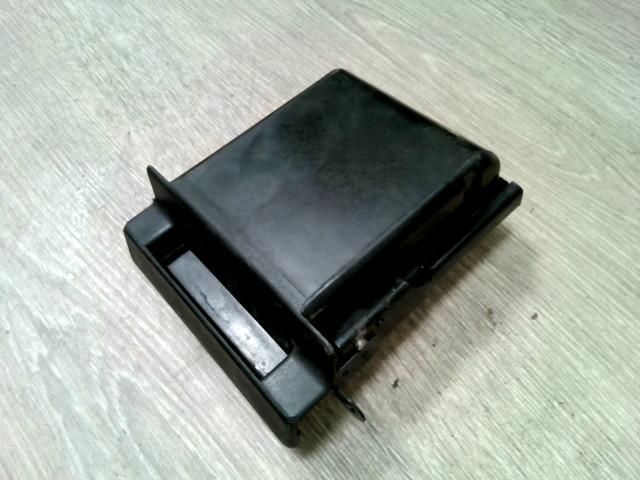 bontott HYUNDAI PONY Első Hamutartó