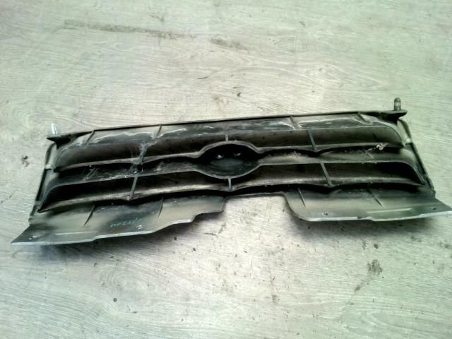 bontott HYUNDAI PONY Hűtőrács