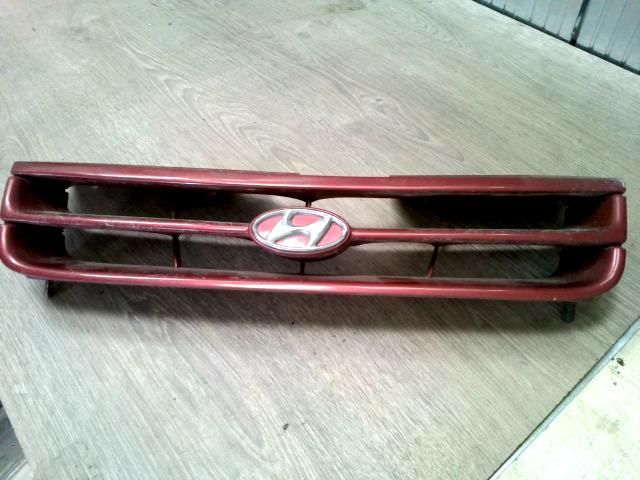 bontott HYUNDAI PONY Hűtőrács