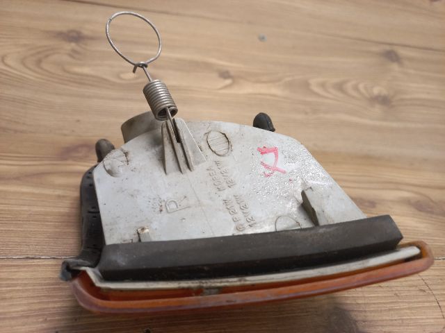 bontott HYUNDAI PONY Jobb első Irányjelző