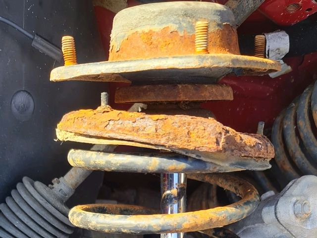 bontott HYUNDAI S COUPE Első Rugó