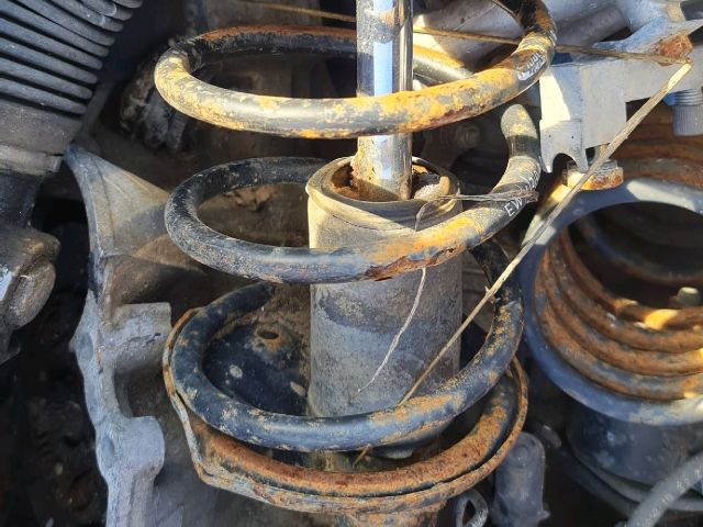 bontott HYUNDAI S COUPE Első Rugó