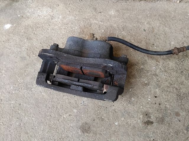 bontott HYUNDAI SANTA FÉ Jobb első Féknyereg Munkahengerrel