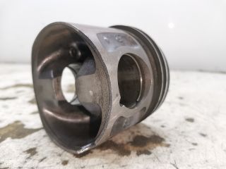 bontott HYUNDAI SANTA FÉ Dugattyú