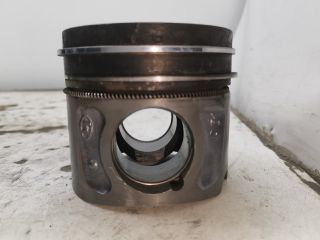 bontott HYUNDAI SANTA FÉ Dugattyú