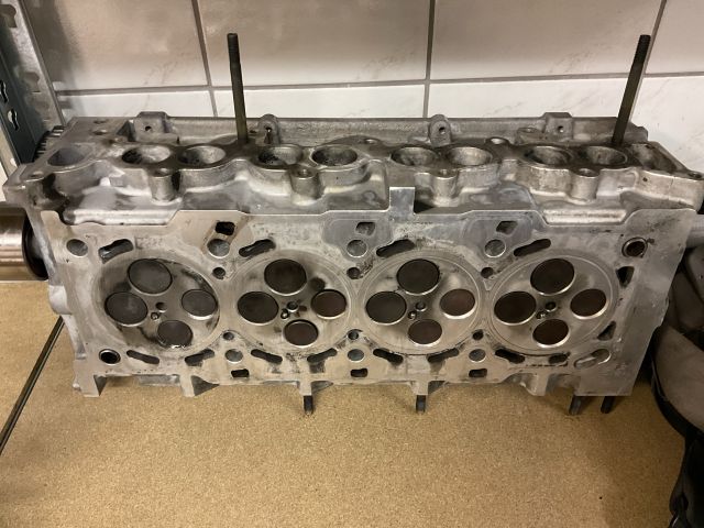 bontott HYUNDAI SANTA FÉ Hengerfej