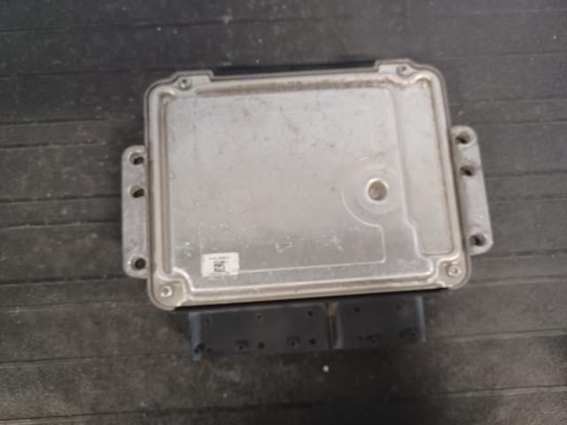 bontott HYUNDAI SANTA FÉ Motorvezérlő