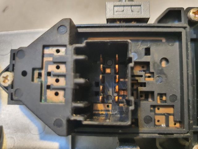 bontott HYUNDAI SANTA FÉ Ablakemelő és Tükör Kapcsoló