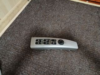 bontott HYUNDAI SANTA FÉ Ablakemelő Kapcsoló Négyes / Kettes