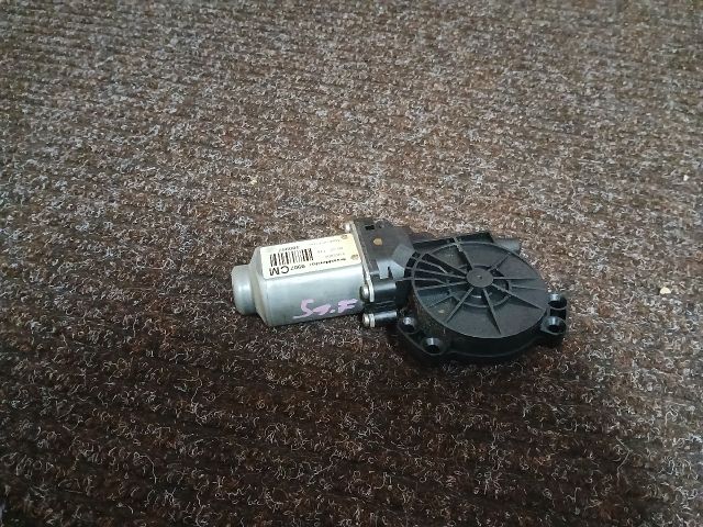 bontott HYUNDAI SANTA FÉ Bal első Ablakemelő Motor