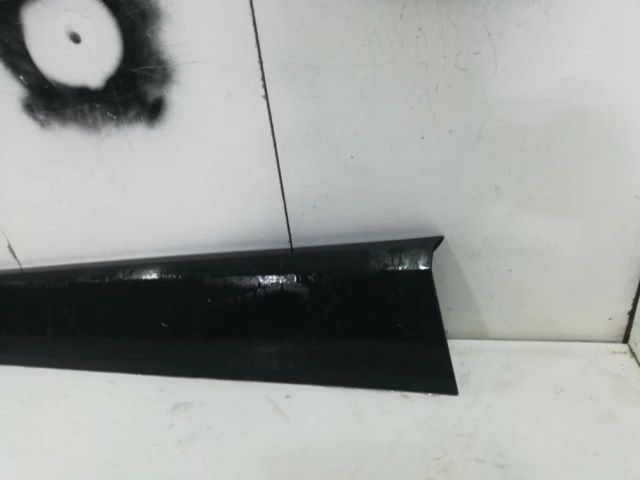 bontott HYUNDAI SANTA FÉ Bal első Ajtó Díszléc