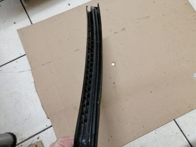 bontott HYUNDAI SANTA FÉ Bal hátsó Fixüveg (Ajtóban)