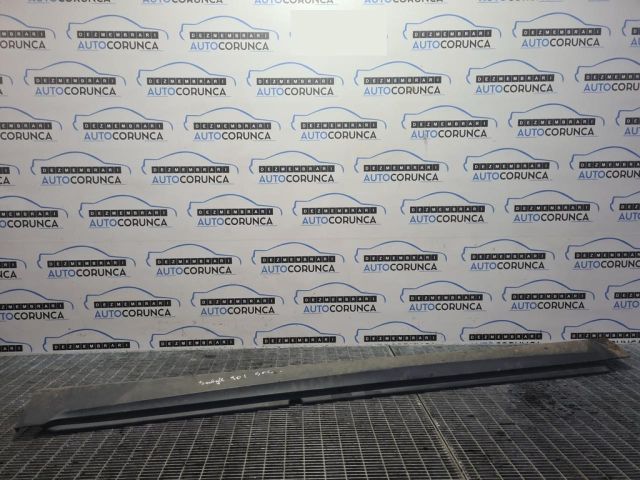 bontott HYUNDAI SANTA FÉ Bal Küszöb