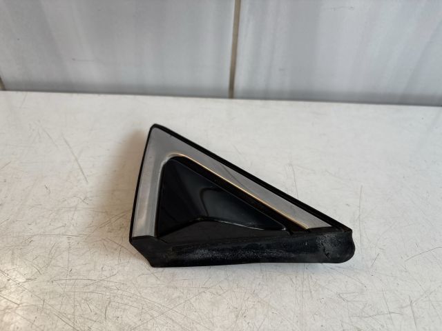 bontott HYUNDAI SANTA FÉ Bal Sárvédő Csavar Burkolat