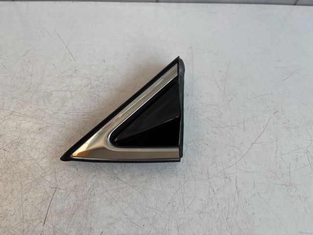 bontott HYUNDAI SANTA FÉ Bal Sárvédő Csavar Burkolat