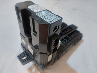 bontott HYUNDAI SANTA FÉ Biztosítéktábla Utastér