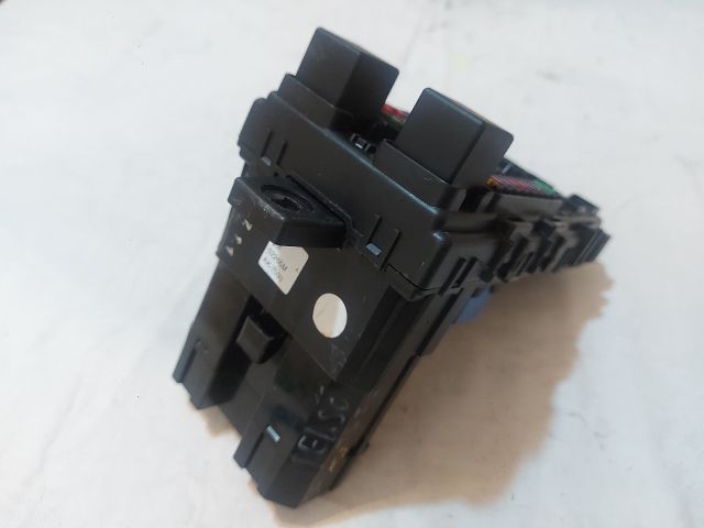 bontott HYUNDAI SANTA FÉ Biztosítéktábla Utastér