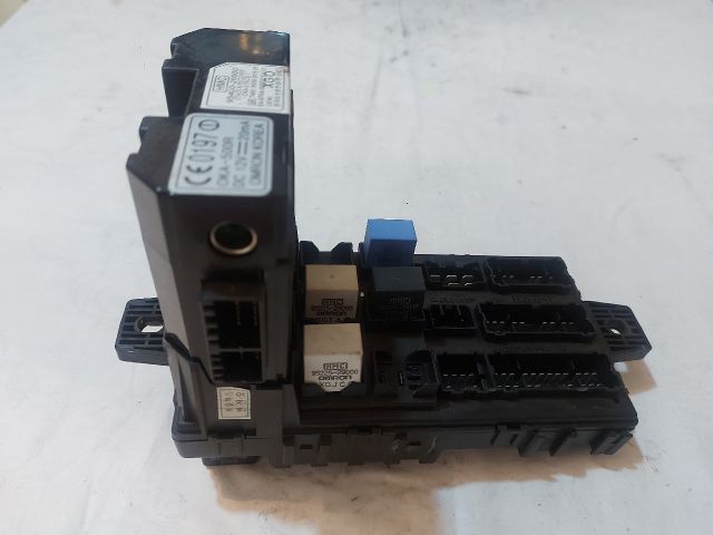 bontott HYUNDAI SANTA FÉ Biztosítéktábla Utastér