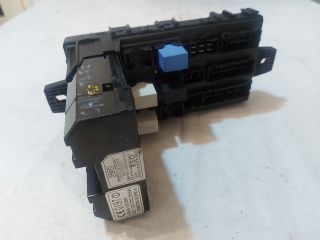 bontott HYUNDAI SANTA FÉ Biztosítéktábla Utastér