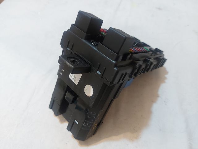 bontott HYUNDAI SANTA FÉ Biztosítéktábla Utastér