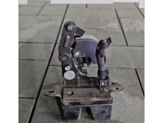 bontott HYUNDAI SANTA FÉ Csomagtérajtó Zárszerkezet