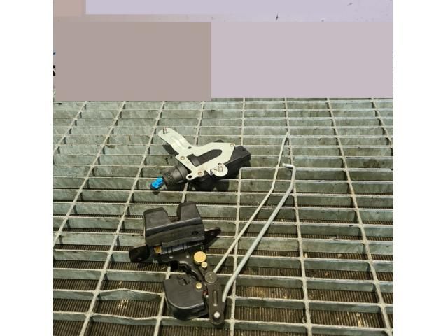 bontott HYUNDAI SANTA FÉ Csomagtérajtó Zárszerkezet