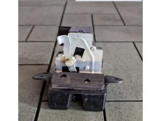 bontott HYUNDAI SANTA FÉ Csomagtérajtó Zárszerkezet